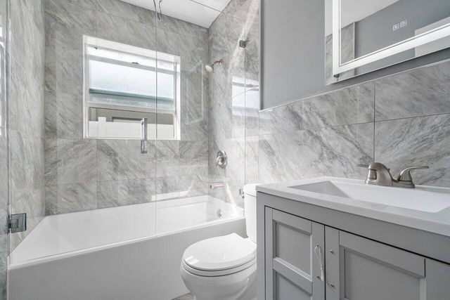 708-710 NE 23rd Avenue, Pompano Beach, FL 33062