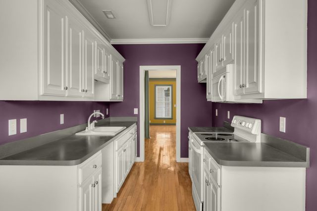 4204 Hillsboro Pike Apt 108, Nashville, TN 37215