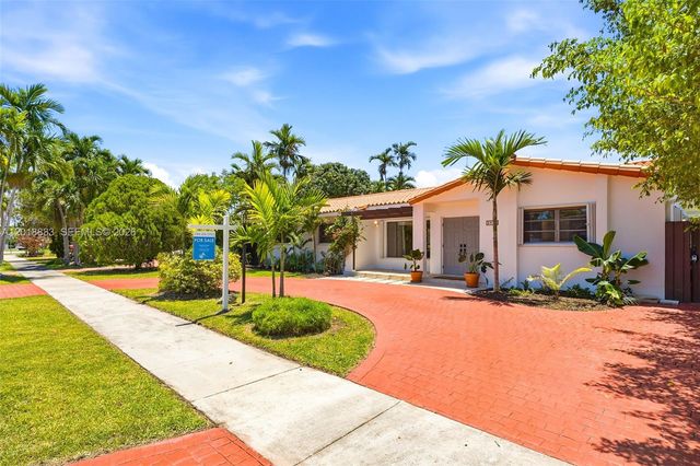 8922 SW 10th Ter, Miami, FL 33174