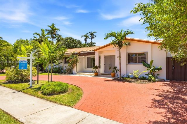 8922 SW 10th Ter, Miami, FL 33174