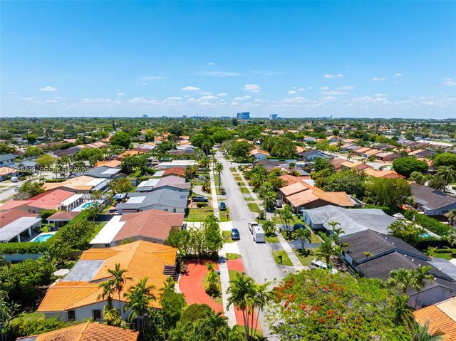 8922 SW 10th Ter, Miami, FL 33174