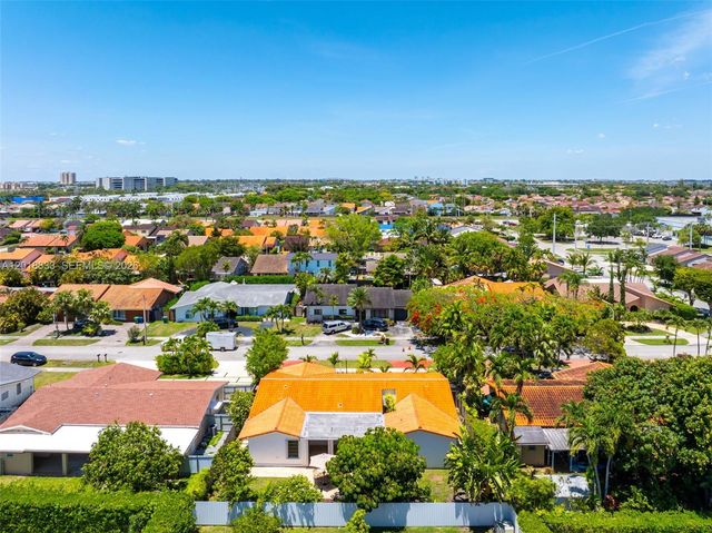 8922 SW 10th Ter, Miami, FL 33174