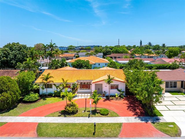 8922 SW 10th Ter, Miami, FL 33174