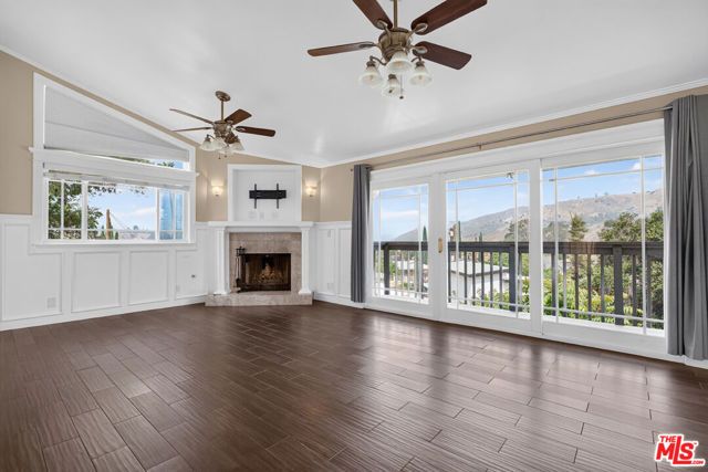 11029 Eldora Avenue, Sunland (los Angeles), CA 91040