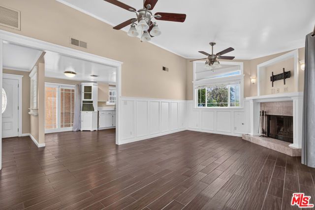 11029 Eldora Avenue, Sunland (los Angeles), CA 91040