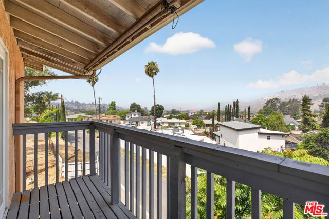 11029 Eldora Avenue, Sunland (los Angeles), CA 91040