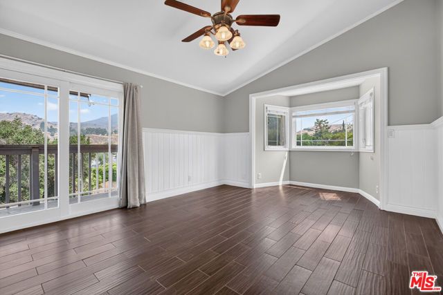 11029 Eldora Avenue, Sunland (los Angeles), CA 91040