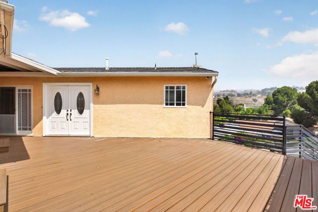 11029 Eldora Avenue, Sunland (los Angeles), CA 91040