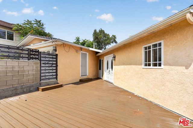 11029 Eldora Avenue, Sunland (los Angeles), CA 91040