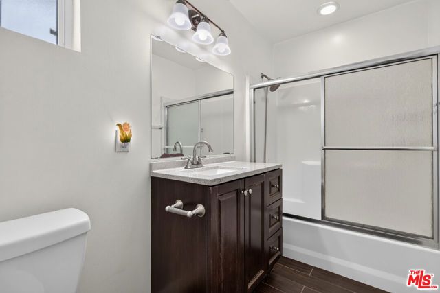 11029 Eldora Avenue, Sunland (los Angeles), CA 91040