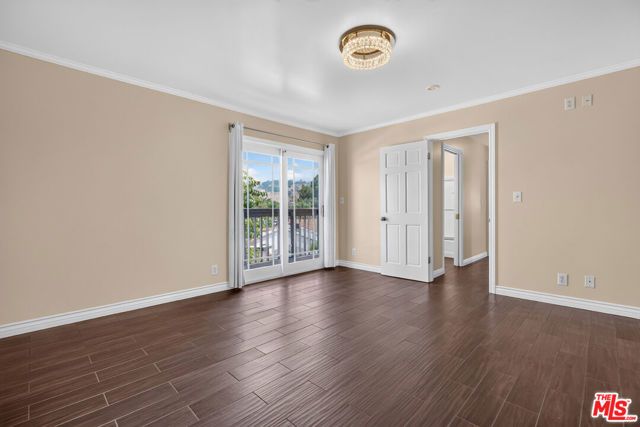 11029 Eldora Avenue, Sunland (los Angeles), CA 91040
