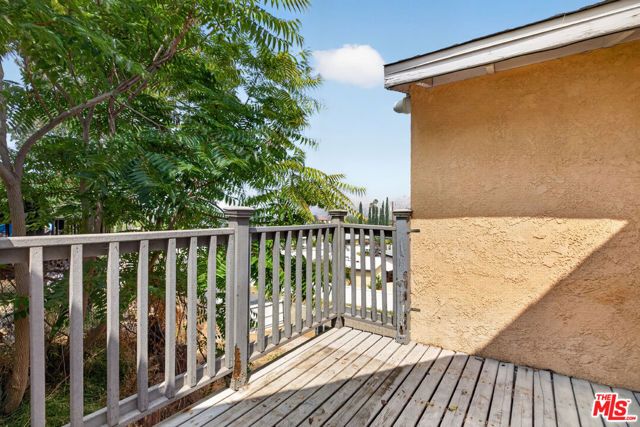 11029 Eldora Avenue, Sunland (los Angeles), CA 91040