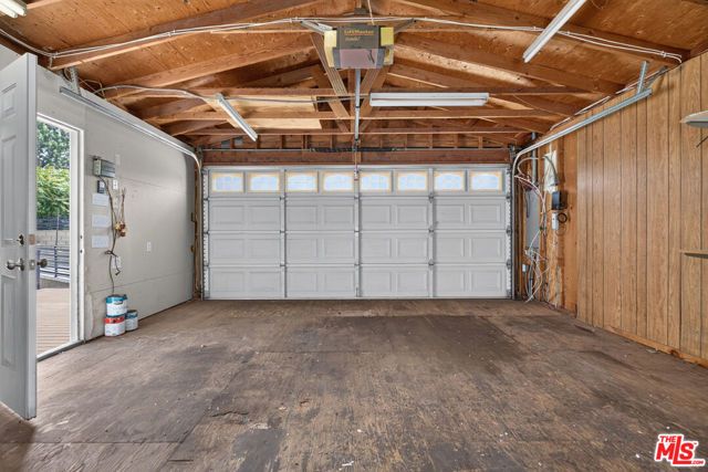 11029 Eldora Avenue, Sunland (los Angeles), CA 91040
