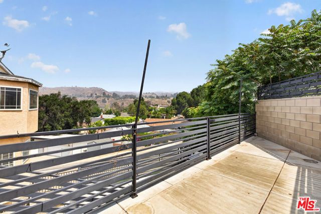 11029 Eldora Avenue, Sunland (los Angeles), CA 91040