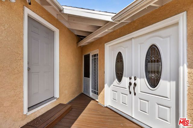 11029 Eldora Avenue, Sunland (los Angeles), CA 91040