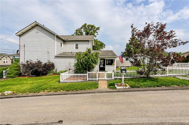 1371 2nd Street, North Huntingdon, PA 15692
