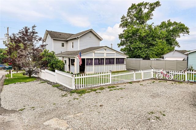 1371 2nd Street, North Huntingdon, PA 15692