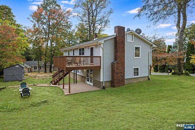 145 Schwarz Boulevard, Jefferson Township, NJ 07849