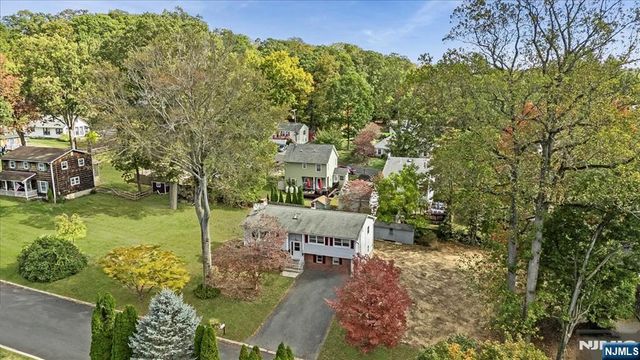 145 Schwarz Boulevard, Jefferson Township, NJ 07849