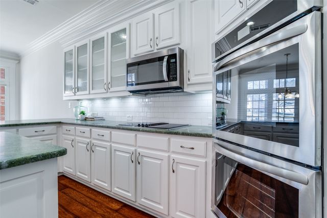 1810 Lakeshore Court, Mckinney, TX 75072