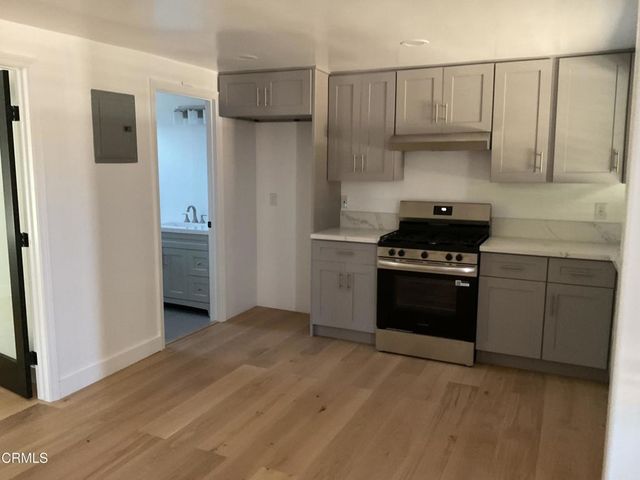 10557 f Nopalito Street, Ventura, CA 93004
