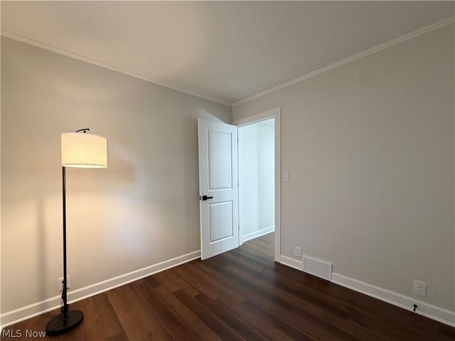 1307 Ford Road, Lyndhurst, OH 44124
