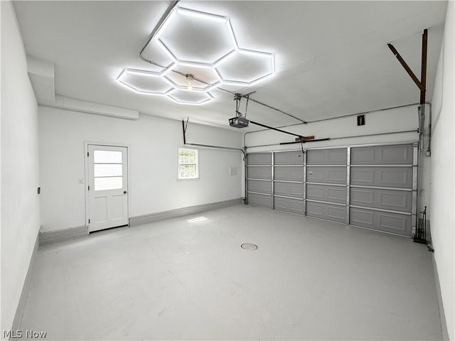 1307 Ford Road, Lyndhurst, OH 44124