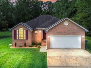 172 Forrestwood Dr, Manchester, TN 37355