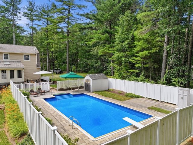 25 Coal Kiln Rd, Princeton, MA 01541