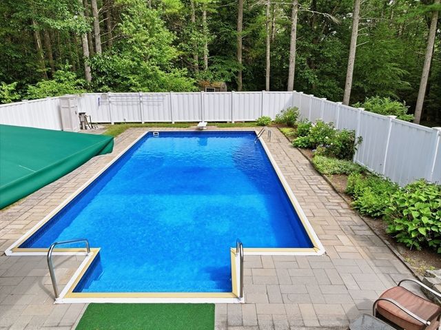 25 Coal Kiln Rd, Princeton, MA 01541