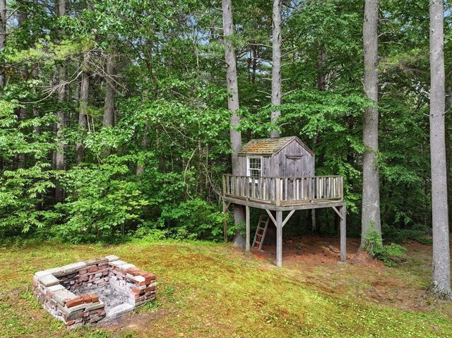 25 Coal Kiln Rd, Princeton, MA 01541
