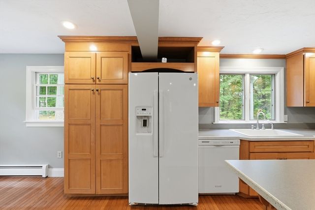 25 Coal Kiln Rd, Princeton, MA 01541