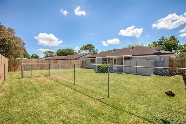 7306 Nightingale Circle, Texas City, TX 77591