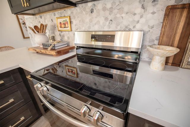 7306 Nightingale Circle, Texas City, TX 77591