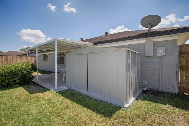 7306 Nightingale Circle, Texas City, TX 77591