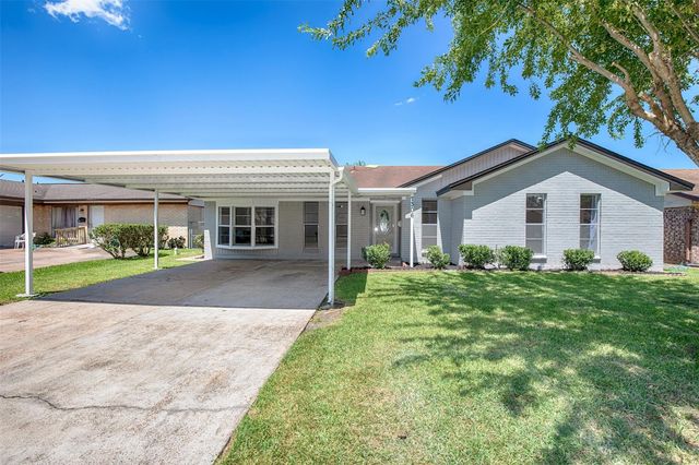 7306 Nightingale Circle, Texas City, TX 77591