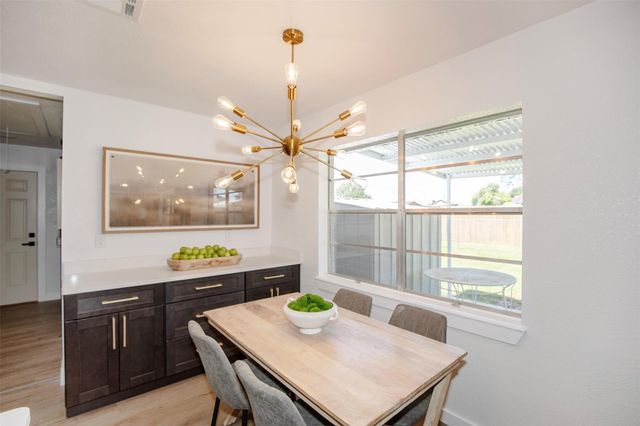 7306 Nightingale Circle, Texas City, TX 77591