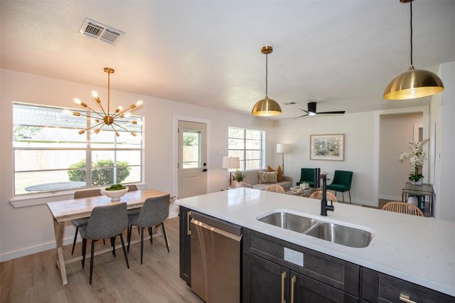 7306 Nightingale Circle, Texas City, TX 77591