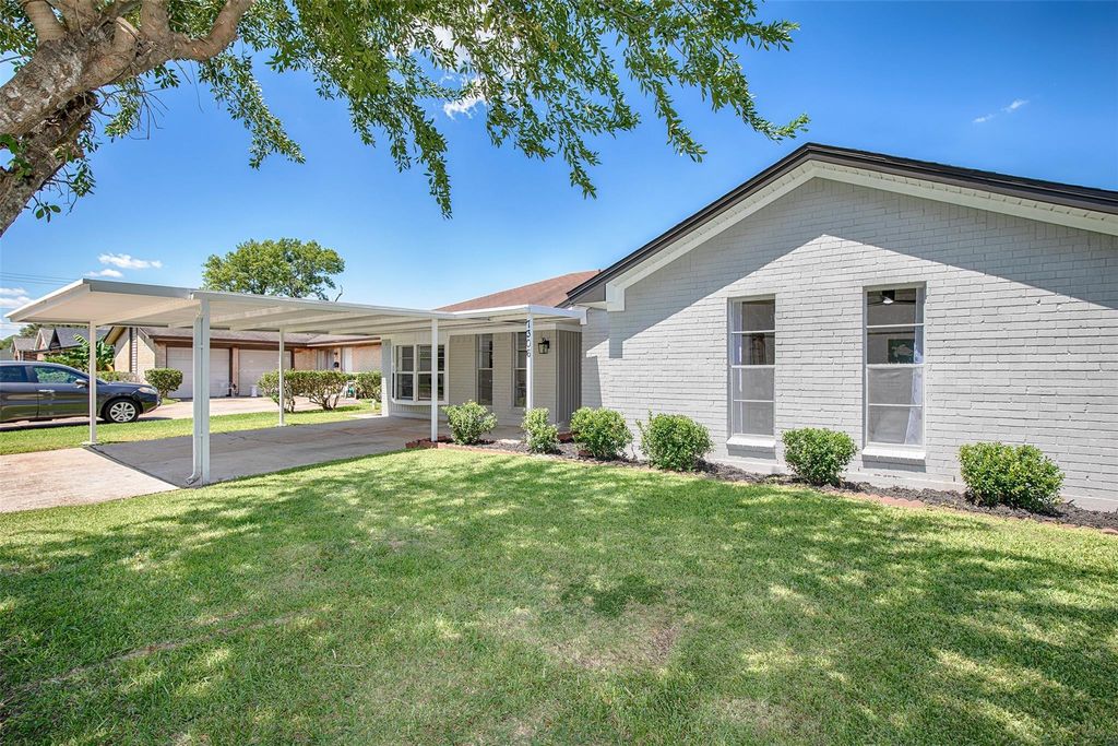 7306 Nightingale Circle, Texas City, TX 77591