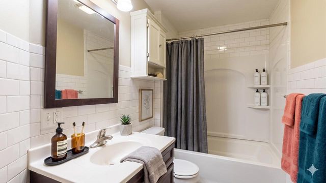 120-126 Franklin Street, Madison, WI 53703