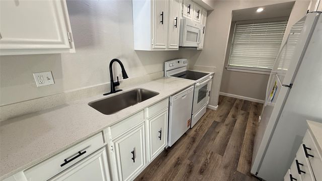 1723 E Grauwyler Road 122, Irving, TX 75061