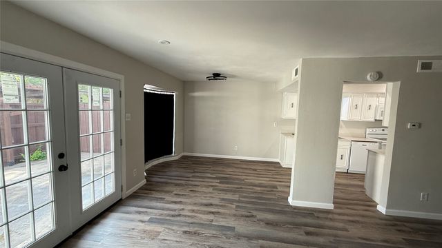 1723 E Grauwyler Road 122, Irving, TX 75061