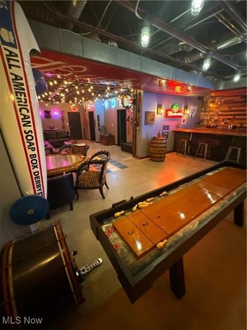 1727 Portage Trail, Cuyahoga Falls, OH 44223