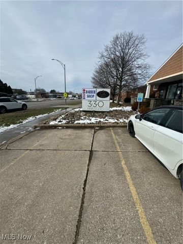 1727 Portage Trail, Cuyahoga Falls, OH 44223