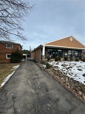 1727 Portage Trail, Cuyahoga Falls, OH 44223