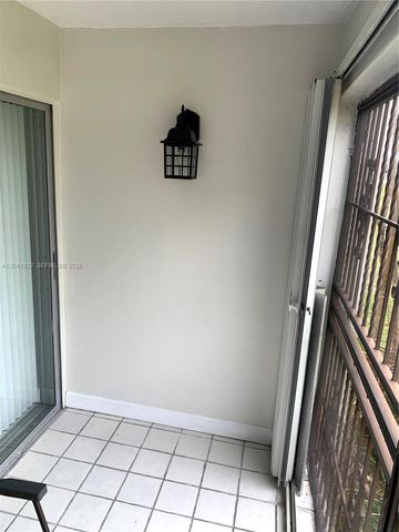9280 FONTAINEBLEAU BL 103, Miami, FL 33172