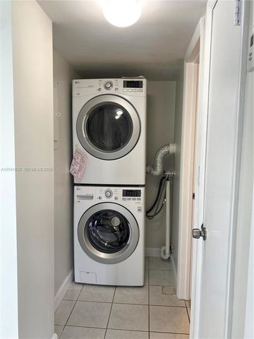 9280 FONTAINEBLEAU BL 103, Miami, FL 33172