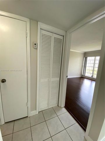 9280 FONTAINEBLEAU BL 103, Miami, FL 33172
