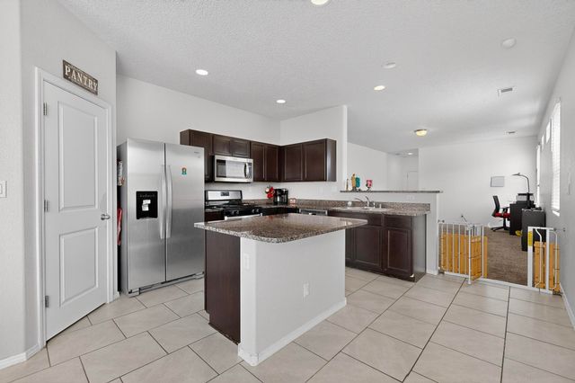 2319 Del Timbre Lane SW, Albuquerque, NM 87121