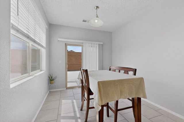 2319 Del Timbre Lane SW, Albuquerque, NM 87121